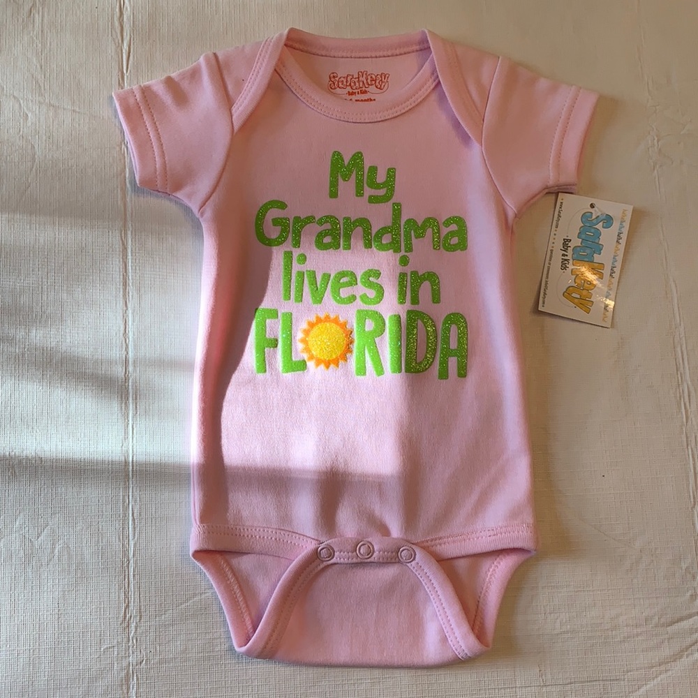Sara Kery Onesie. ☀️🏝☀️🏝NWT. 0 - 6 Months.